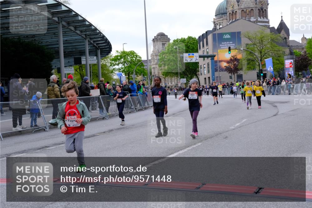 25.04.2026 - Das Zehntel Tim E. http://msf.ph/oto/9571448 25.04.2026 09:07:04 Ziel 1862, 2191, 2206, 2558, 2567, 2573, 3006, 3033, 3684 meine-sportfotos.de