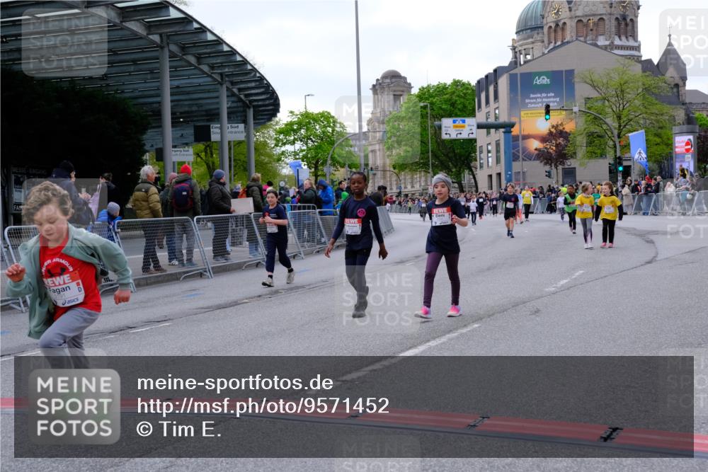 25.04.2026 - Das Zehntel Tim E. http://msf.ph/oto/9571452 25.04.2026 09:07:04 Ziel 1862, 2191, 2206, 2558, 2567, 2573, 3006, 3033, 3684 meine-sportfotos.de