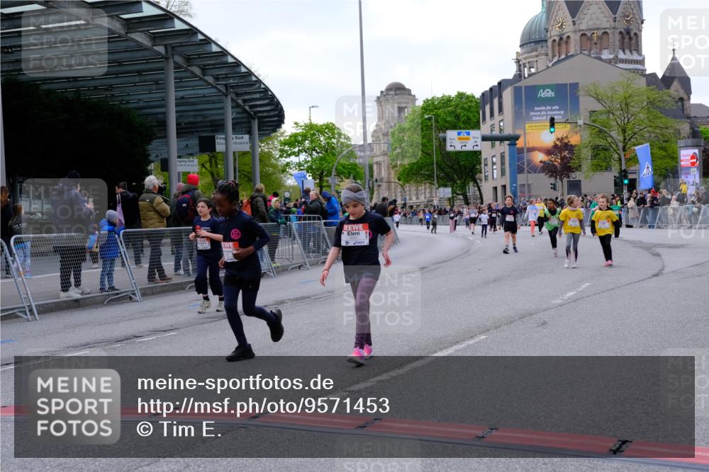 25.04.2026 - Das Zehntel Tim E. http://msf.ph/oto/9571453 25.04.2026 09:07:05 Ziel 1862, 2191, 2206, 2558, 2567, 2573, 3006, 3033, 3684 meine-sportfotos.de