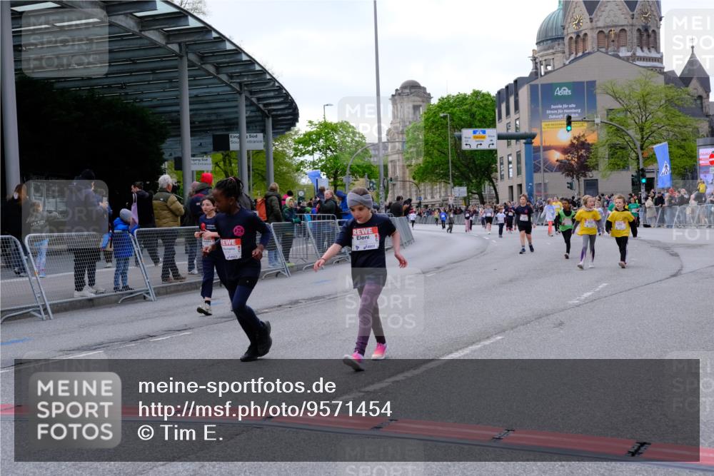 25.04.2026 - Das Zehntel Tim E. http://msf.ph/oto/9571454 25.04.2026 09:07:05 Ziel 1862, 2191, 2206, 2558, 2567, 2573, 3006, 3033, 3684 meine-sportfotos.de