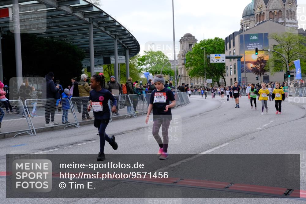 25.04.2026 - Das Zehntel Tim E. http://msf.ph/oto/9571456 25.04.2026 09:07:06 Ziel 1862, 1984, 2191, 2206, 2558, 2567, 2573, 3006, 3033, 3287, 3684 meine-sportfotos.de