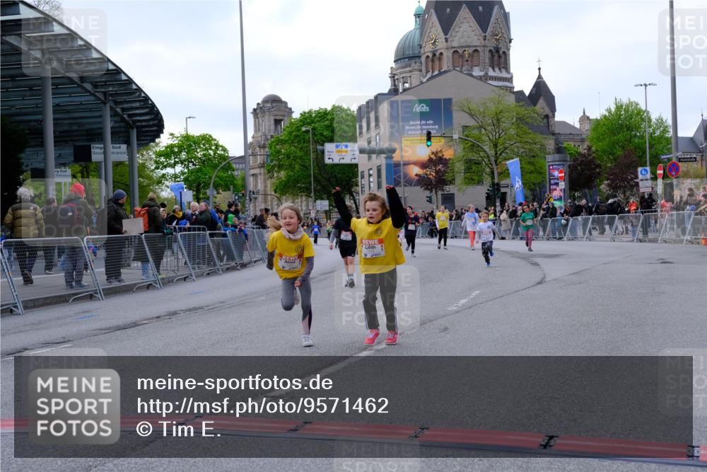 25.04.2026 - Das Zehntel Tim E. http://msf.ph/oto/9571462 25.04.2026 09:07:11 Ziel 1489, 1862, 1978, 1984, 2191, 2415, 3006, 3033, 3287 meine-sportfotos.de