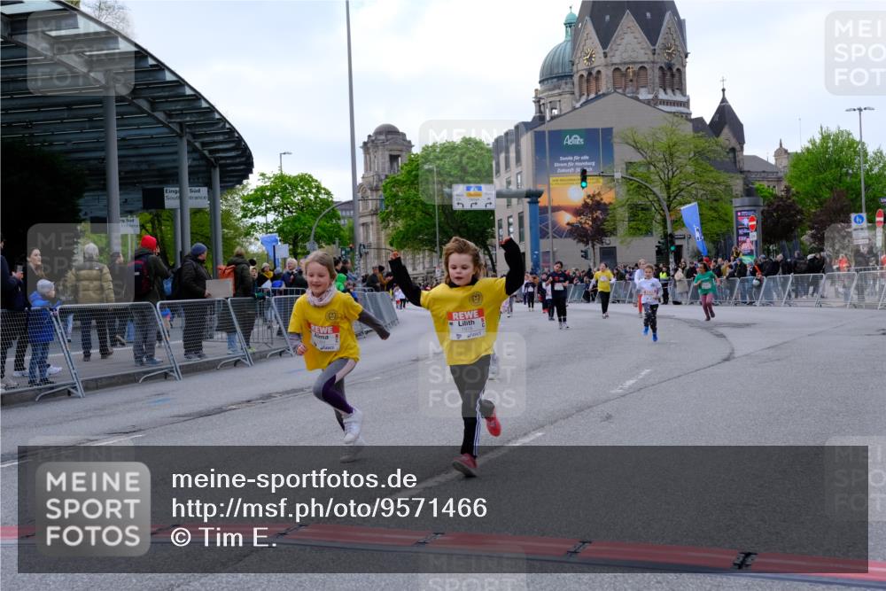 25.04.2026 - Das Zehntel Tim E. http://msf.ph/oto/9571466 25.04.2026 09:07:11 Ziel 1489, 1862, 1978, 1984, 2191, 2415, 3006, 3033, 3287 meine-sportfotos.de