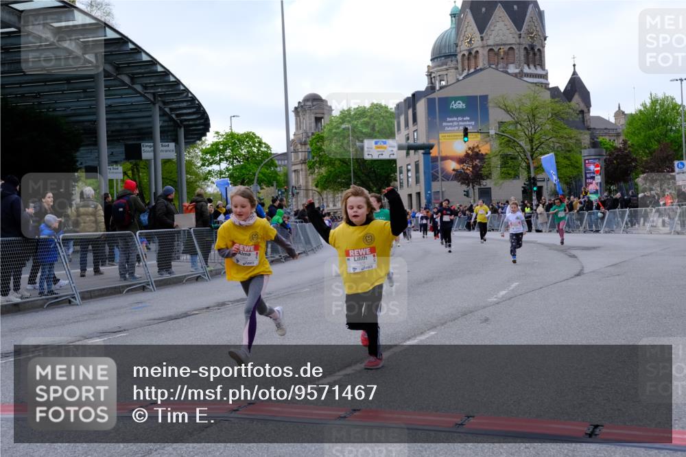 25.04.2026 - Das Zehntel Tim E. http://msf.ph/oto/9571467 25.04.2026 09:07:11 Ziel 1489, 1862, 1978, 1984, 2191, 2415, 3006, 3033, 3287 meine-sportfotos.de
