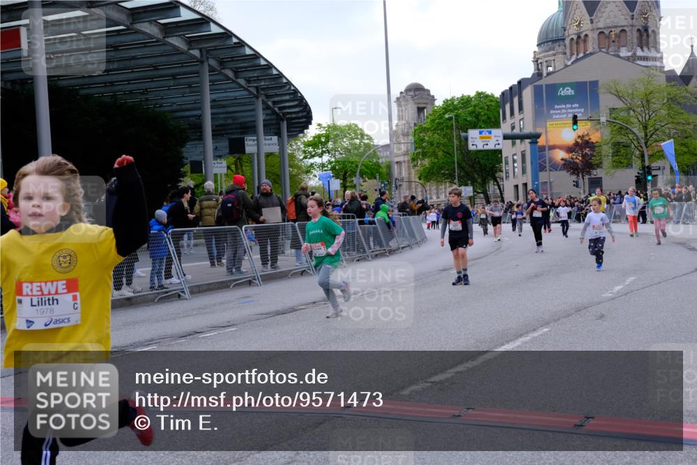 25.04.2026 - Das Zehntel Tim E. http://msf.ph/oto/9571473 25.04.2026 09:07:12 Ziel 1489, 1862, 1978, 1984, 2415, 3006, 3033, 3287 meine-sportfotos.de
