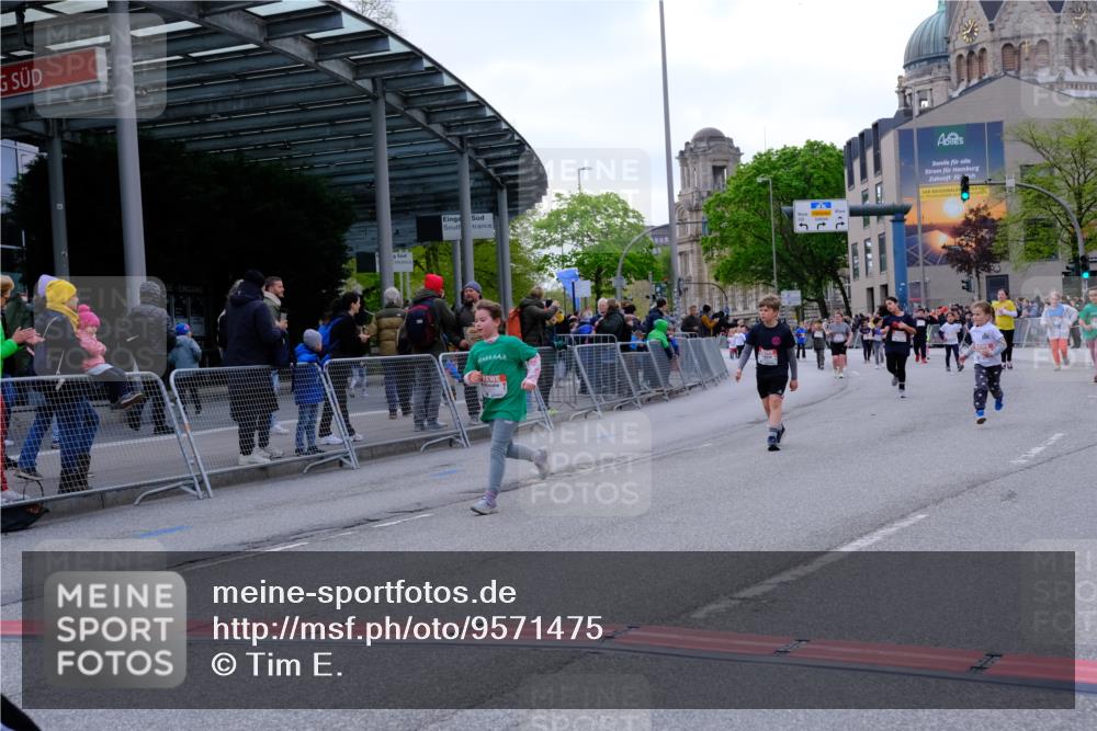 25.04.2026 - Das Zehntel Tim E. http://msf.ph/oto/9571475 25.04.2026 09:07:13 Ziel 1489, 1862, 1978, 1984, 2415, 3006, 3009, 3033, 3287 meine-sportfotos.de