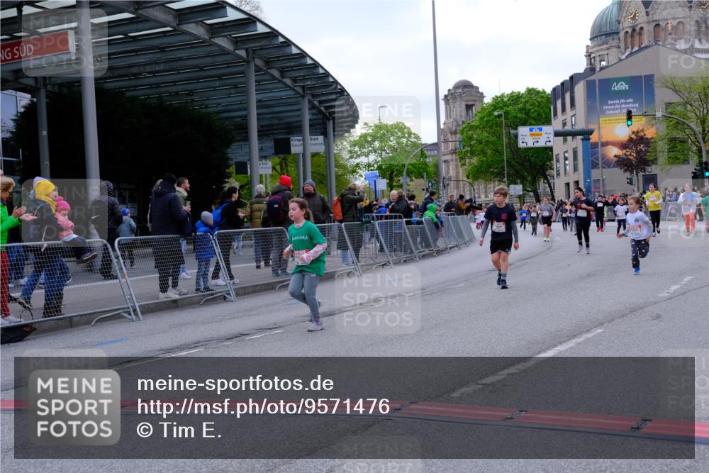 25.04.2026 - Das Zehntel Tim E. http://msf.ph/oto/9571476 25.04.2026 09:07:13 Ziel 1489, 1862, 1978, 1984, 2415, 3006, 3009, 3033, 3287 meine-sportfotos.de