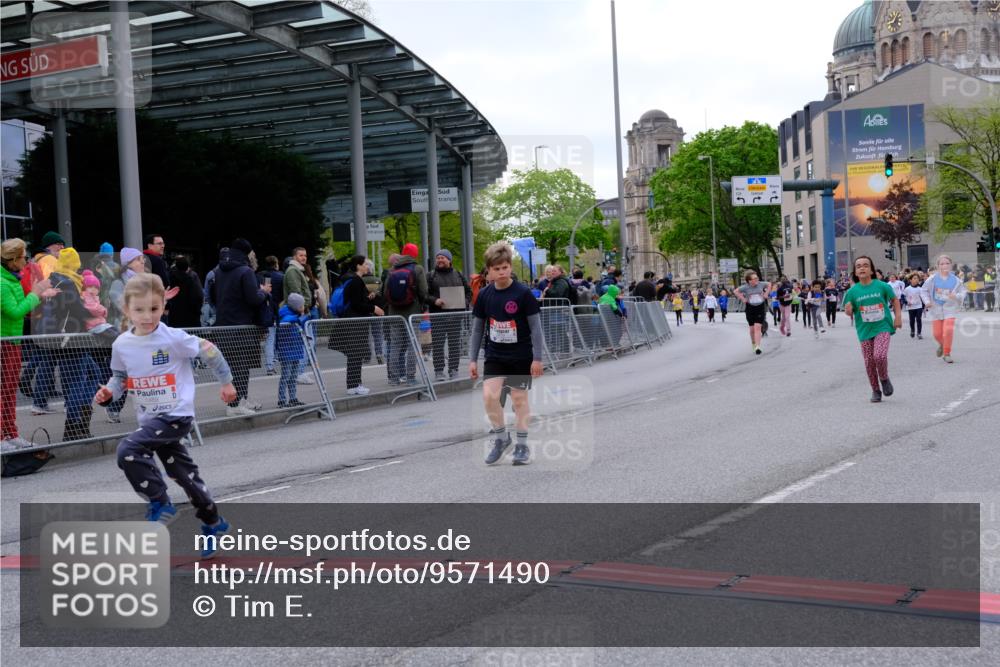 25.04.2026 - Das Zehntel Tim E. http://msf.ph/oto/9571490 25.04.2026 09:07:16 Ziel 1489, 1855, 1978, 1984, 2390, 2415, 2577, 3009, 3287 meine-sportfotos.de