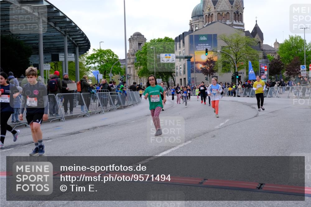 25.04.2026 - Das Zehntel Tim E. http://msf.ph/oto/9571494 25.04.2026 09:07:17 Ziel 1489, 1855, 1978, 1984, 2390, 2415, 2577, 3009, 3287 meine-sportfotos.de