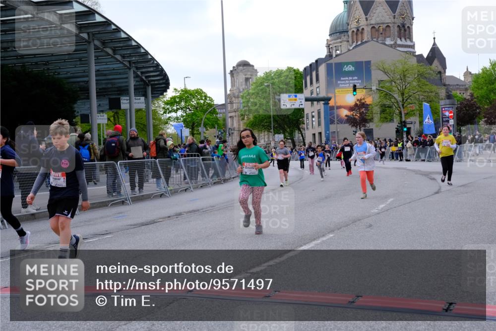 25.04.2026 - Das Zehntel Tim E. http://msf.ph/oto/9571497 25.04.2026 09:07:18 Ziel 1154, 1489, 1855, 1978, 1984, 2110, 2390, 2415, 2577, 2779, 3009, 3287 meine-sportfotos.de