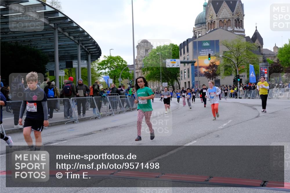25.04.2026 - Das Zehntel Tim E. http://msf.ph/oto/9571498 25.04.2026 09:07:18 Ziel 1154, 1489, 1855, 1978, 1984, 2110, 2390, 2415, 2577, 2779, 3009, 3287 meine-sportfotos.de