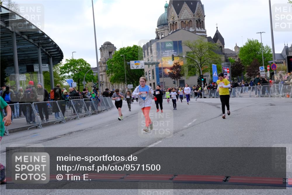 25.04.2026 - Das Zehntel Tim E. http://msf.ph/oto/9571500 25.04.2026 09:07:19 Ziel 1154, 1489, 1592, 1855, 1978, 2110, 2390, 2415, 2577, 2779, 3009 meine-sportfotos.de