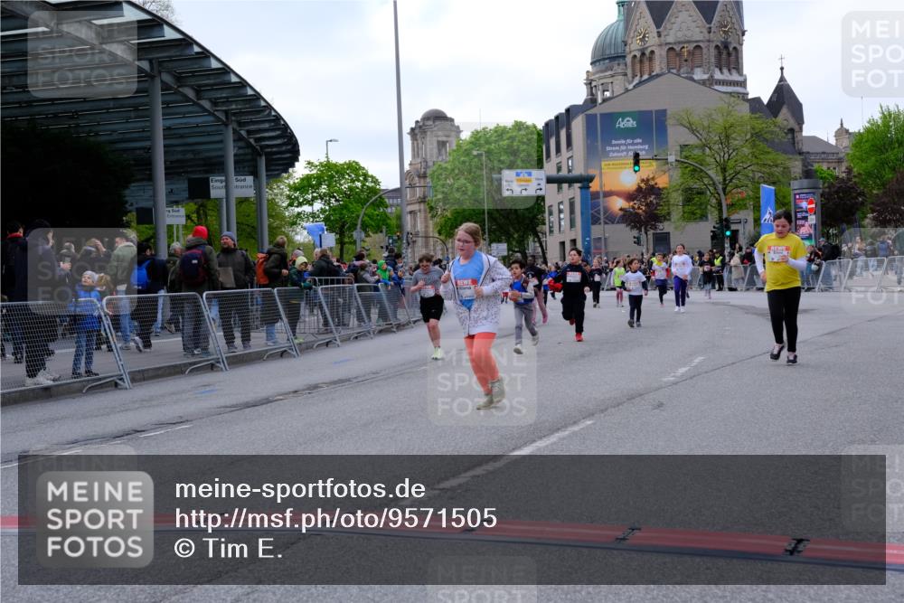 25.04.2026 - Das Zehntel Tim E. http://msf.ph/oto/9571505 25.04.2026 09:07:20 Ziel 1154, 1489, 1592, 1855, 2110, 2390, 2415, 2577, 2779, 3009 meine-sportfotos.de