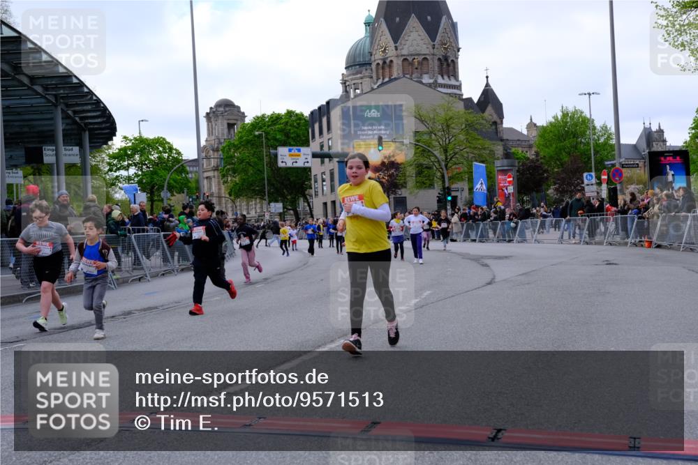 25.04.2026 - Das Zehntel Tim E. http://msf.ph/oto/9571513 25.04.2026 09:07:22 Ziel 1059, 1061, 1154, 1489, 1592, 1855, 2110, 2390, 2577, 2779, 3009 meine-sportfotos.de