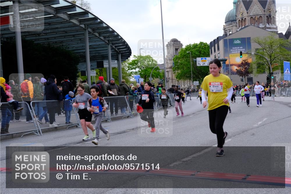25.04.2026 - Das Zehntel Tim E. http://msf.ph/oto/9571514 25.04.2026 09:07:22 Ziel 1059, 1061, 1154, 1489, 1592, 1855, 2110, 2390, 2577, 2779, 3009 meine-sportfotos.de