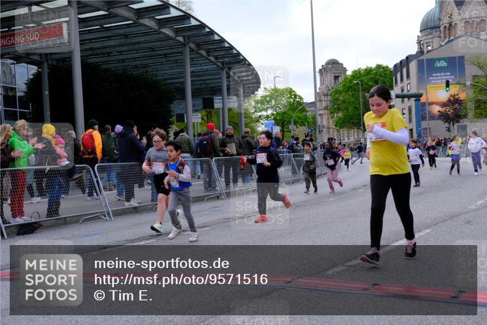 25.04.2026 - Das Zehntel Tim E. http://msf.ph/oto/9571516 25.04.2026 09:07:22 Ziel 1059, 1061, 1154, 1489, 1592, 1855, 2110, 2390, 2577, 2779, 3009 meine-sportfotos.de