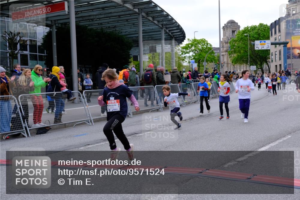 25.04.2026 - Das Zehntel Tim E. http://msf.ph/oto/9571524 25.04.2026 09:07:28 Ziel 1059, 1060, 1061, 1065, 1072, 1094, 1154, 1426, 1592, 2110, 2125, 2577, 2779, 3437, 3460, 3462 meine-sportfotos.de