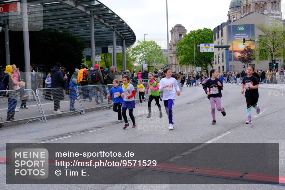 25.04.2026 - Das Zehntel Tim E. http://msf.ph/oto/9571529 25.04.2026 09:07:29 Ziel 1059, 1060, 1061, 1065, 1072, 1094, 1154, 1426, 1592, 2110, 2125, 2689, 2699, 2779, 3437, 3460, 3462 meine-sportfotos.de