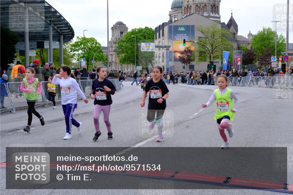 25.04.2026 - Das Zehntel Tim E. http://msf.ph/oto/9571534 25.04.2026 09:07:30 Ziel 1059, 1060, 1061, 1065, 1072, 1094, 1154, 1426, 1592, 2110, 2125, 2689, 2699, 2779, 3437, 3460, 3462 meine-sportfotos.de