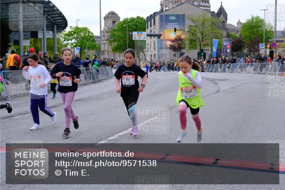 25.04.2026 - Das Zehntel Tim E. http://msf.ph/oto/9571538 25.04.2026 09:07:30 Ziel 1059, 1060, 1061, 1065, 1072, 1094, 1154, 1426, 1592, 2110, 2125, 2689, 2699, 2779, 3437, 3460, 3462 meine-sportfotos.de