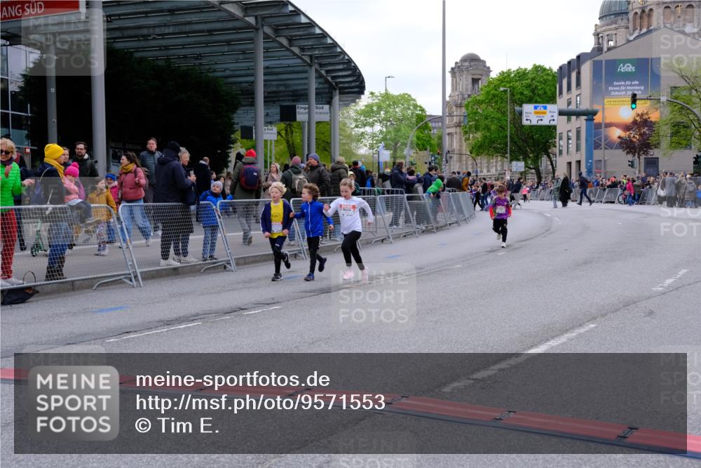 25.04.2026 - Das Zehntel Tim E. http://msf.ph/oto/9571553 25.04.2026 09:07:38 Ziel 1060, 1065, 1426, 1816, 1921, 2125, 2689, 2692, 2697, 2699, 2837, 3462, 3497 meine-sportfotos.de
