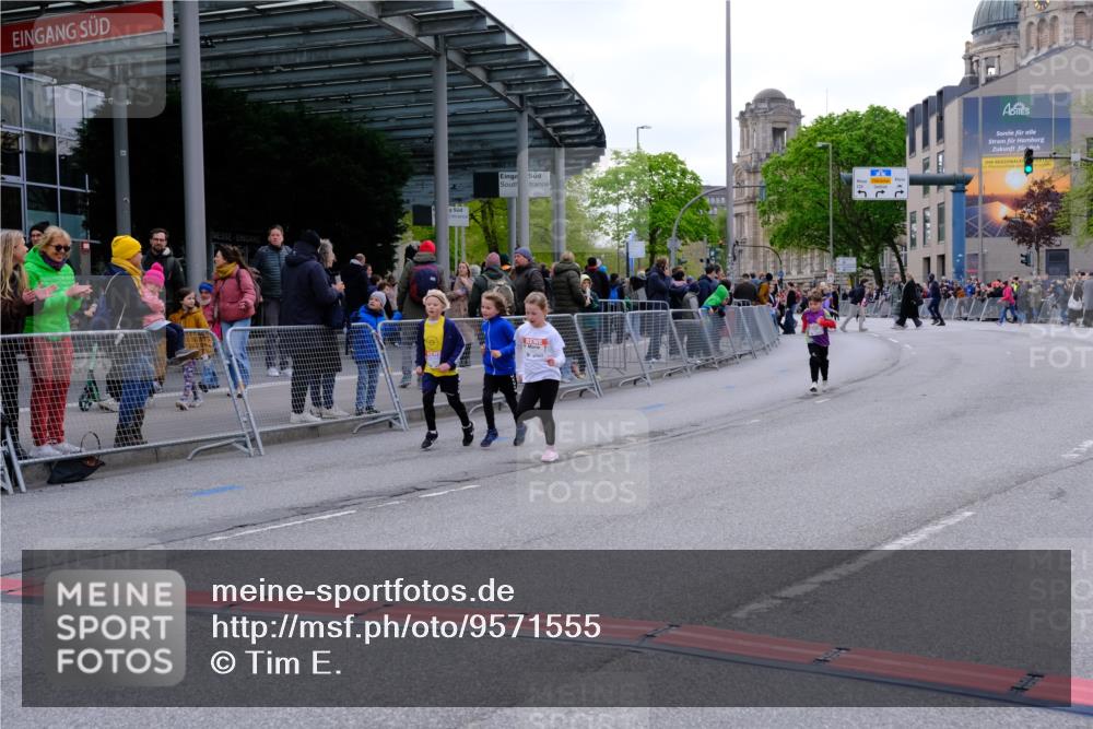 25.04.2026 - Das Zehntel Tim E. http://msf.ph/oto/9571555 25.04.2026 09:07:39 Ziel 1816, 1921, 2689, 2692, 2697, 2699, 2837, 3497 meine-sportfotos.de