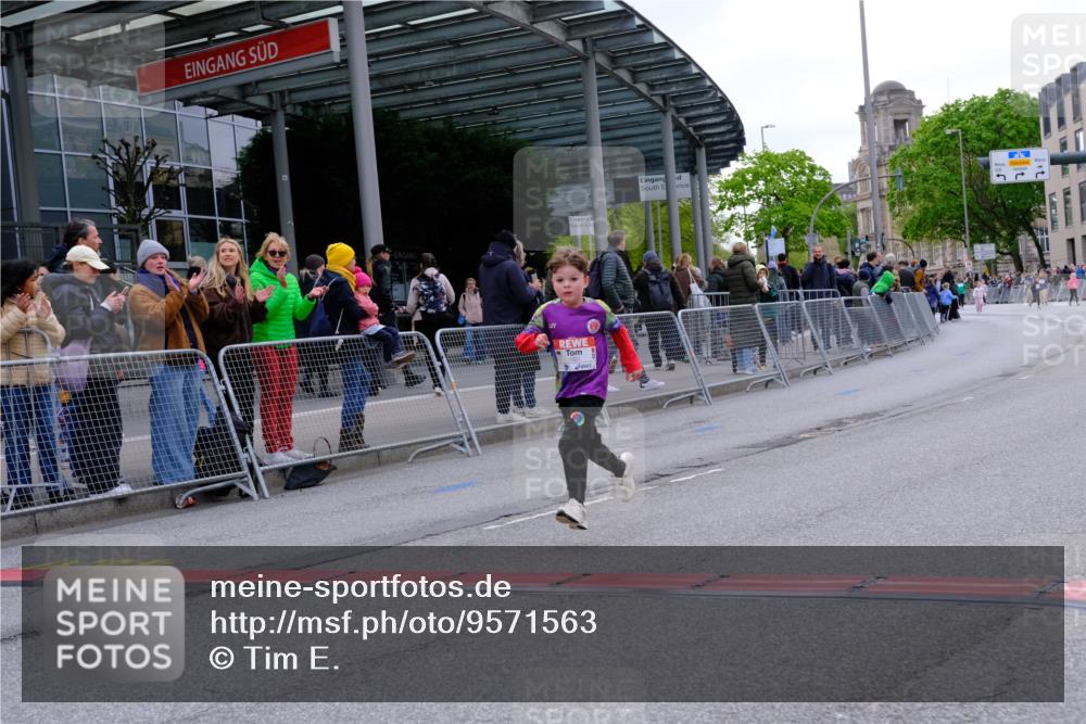 25.04.2026 - Das Zehntel Tim E. http://msf.ph/oto/9571563 25.04.2026 09:07:43 Ziel 1816, 1921, 2692, 2697, 2837, 3497 meine-sportfotos.de