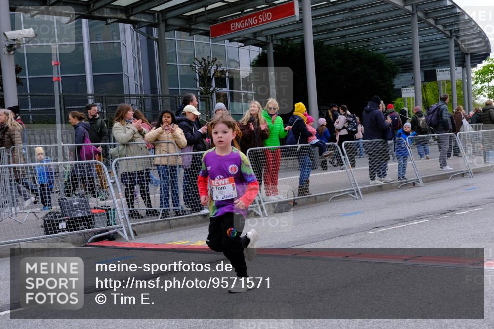 25.04.2026 - Das Zehntel Tim E. http://msf.ph/oto/9571571 25.04.2026 09:07:43 Ziel 1816, 1921, 2692, 2697, 2837, 3497 meine-sportfotos.de