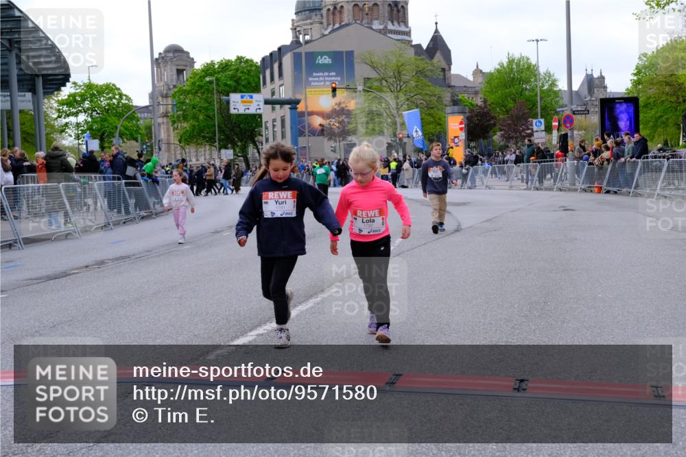 25.04.2026 - Das Zehntel Tim E. http://msf.ph/oto/9571580 25.04.2026 09:08:07 Ziel 1371, 1781, 1782, 2189 meine-sportfotos.de