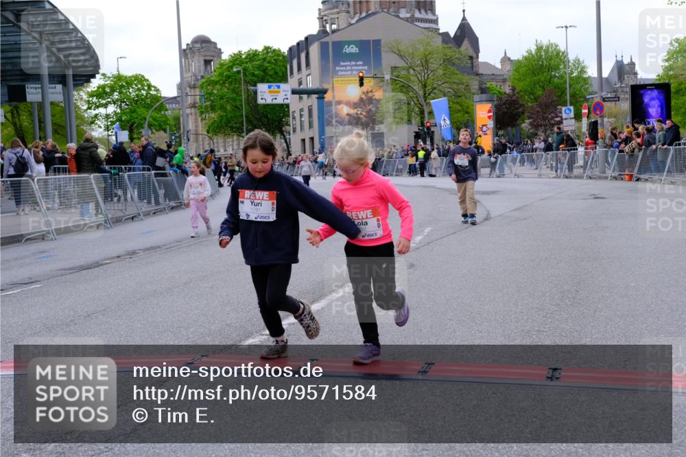 25.04.2026 - Das Zehntel Tim E. http://msf.ph/oto/9571584 25.04.2026 09:08:07 Ziel 1371, 1781, 1782, 2189 meine-sportfotos.de