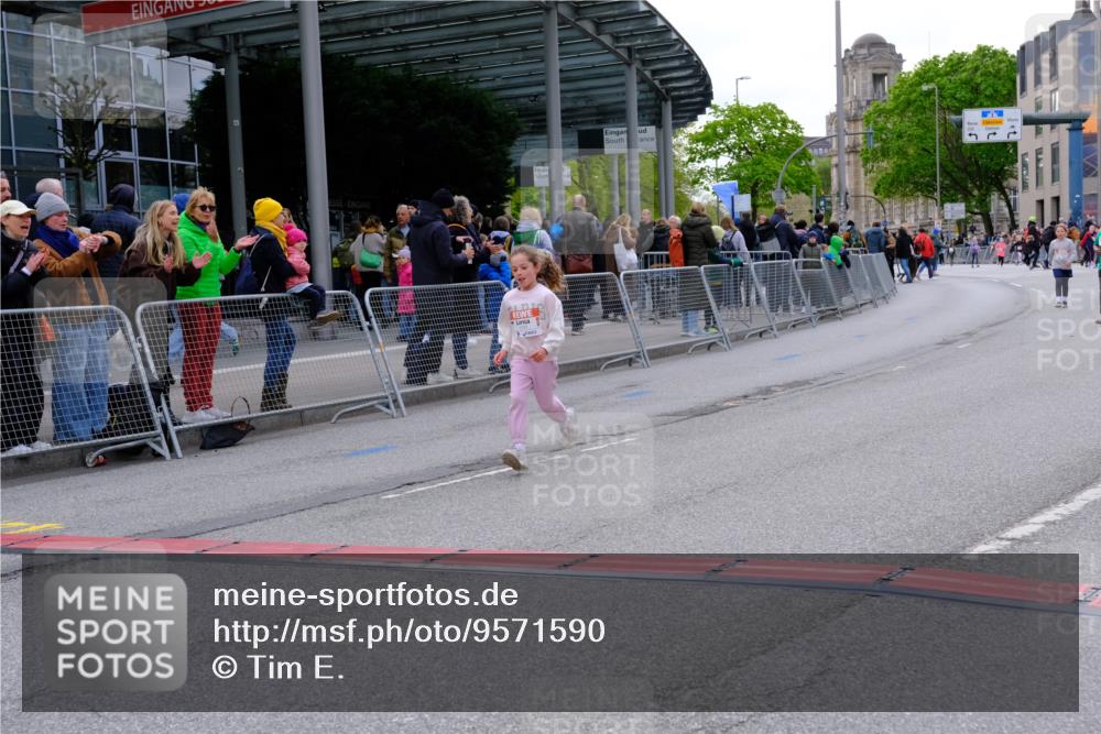 25.04.2026 - Das Zehntel Tim E. http://msf.ph/oto/9571590 25.04.2026 09:08:11 Ziel 1371, 1781, 1782, 2189 meine-sportfotos.de