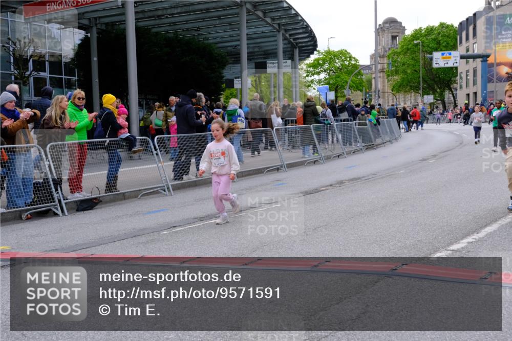 25.04.2026 - Das Zehntel Tim E. http://msf.ph/oto/9571591 25.04.2026 09:08:11 Ziel 1371, 1781, 1782, 2189 meine-sportfotos.de