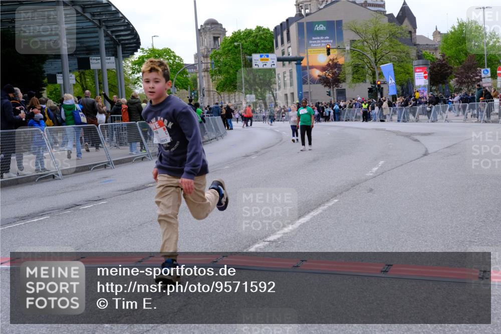25.04.2026 - Das Zehntel Tim E. http://msf.ph/oto/9571592 25.04.2026 09:08:12 Ziel 1371, 1781, 1782, 2189 meine-sportfotos.de
