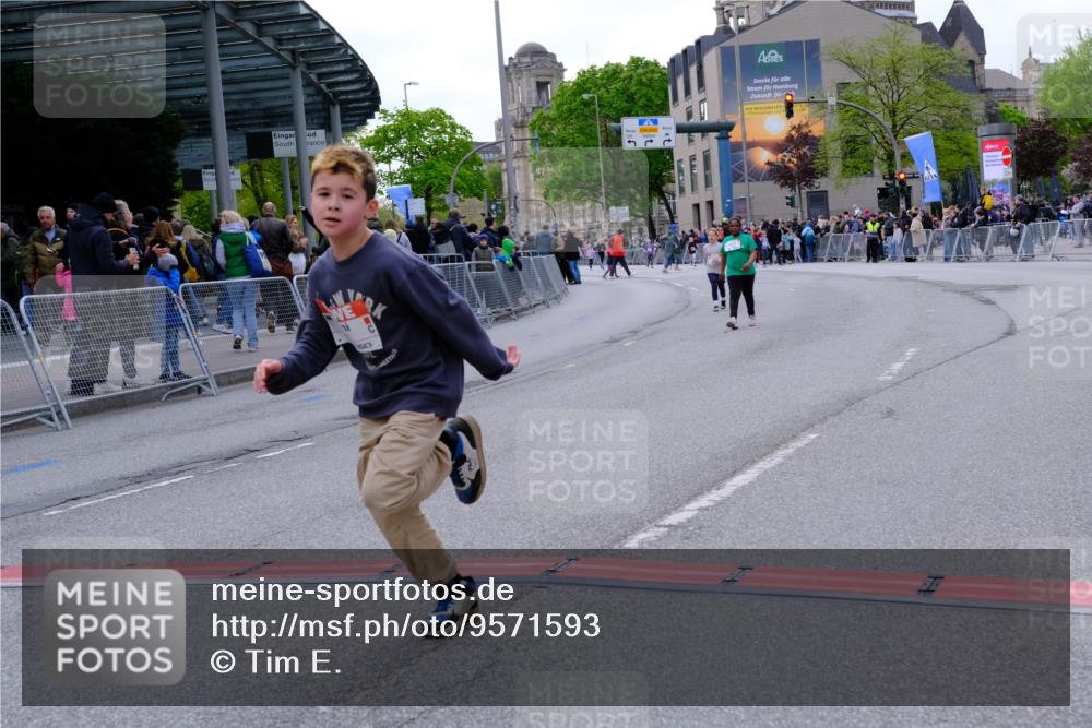 25.04.2026 - Das Zehntel Tim E. http://msf.ph/oto/9571593 25.04.2026 09:08:12 Ziel 1371, 1781, 1782, 2189 meine-sportfotos.de