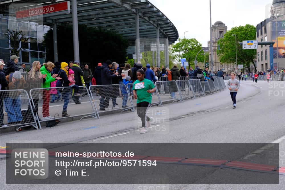 25.04.2026 - Das Zehntel Tim E. http://msf.ph/oto/9571594 25.04.2026 09:08:18 Ziel 1371, 2189, 2199, 2367 meine-sportfotos.de