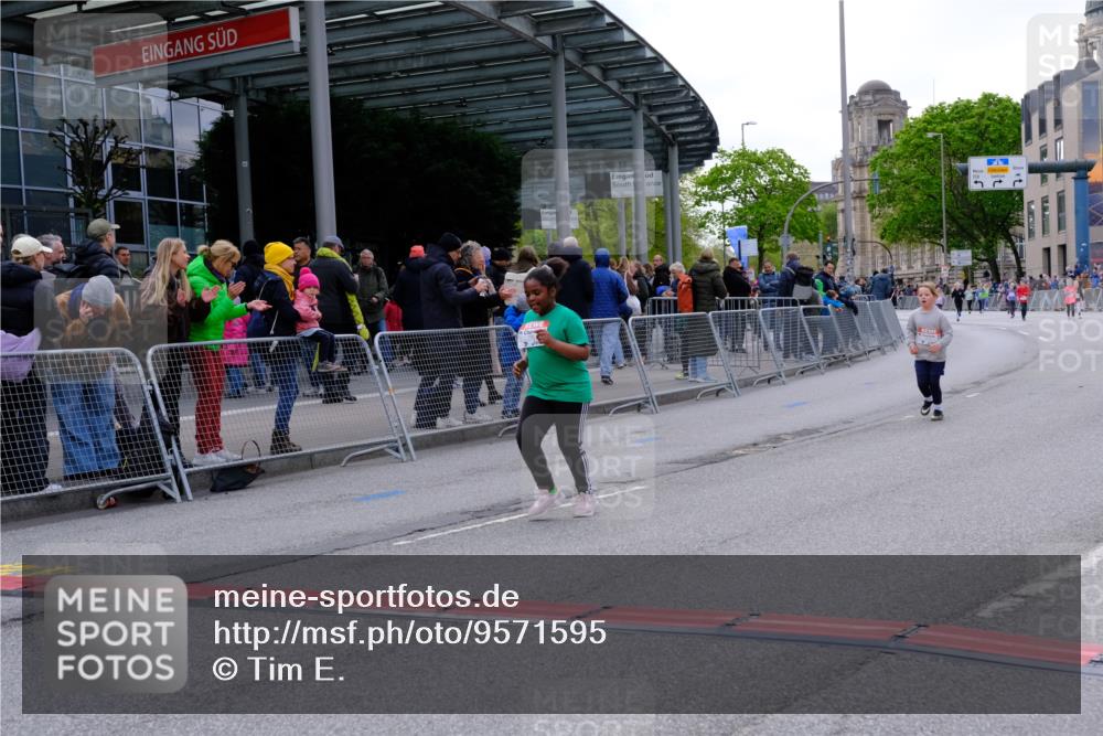 25.04.2026 - Das Zehntel Tim E. http://msf.ph/oto/9571595 25.04.2026 09:08:18 Ziel 1371, 2189, 2199, 2367 meine-sportfotos.de