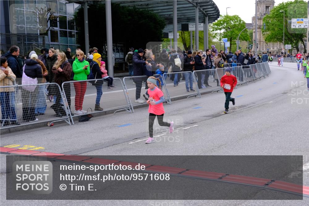 25.04.2026 - Das Zehntel Tim E. http://msf.ph/oto/9571608 25.04.2026 09:08:35 Ziel 1916, 1923, 2545 meine-sportfotos.de