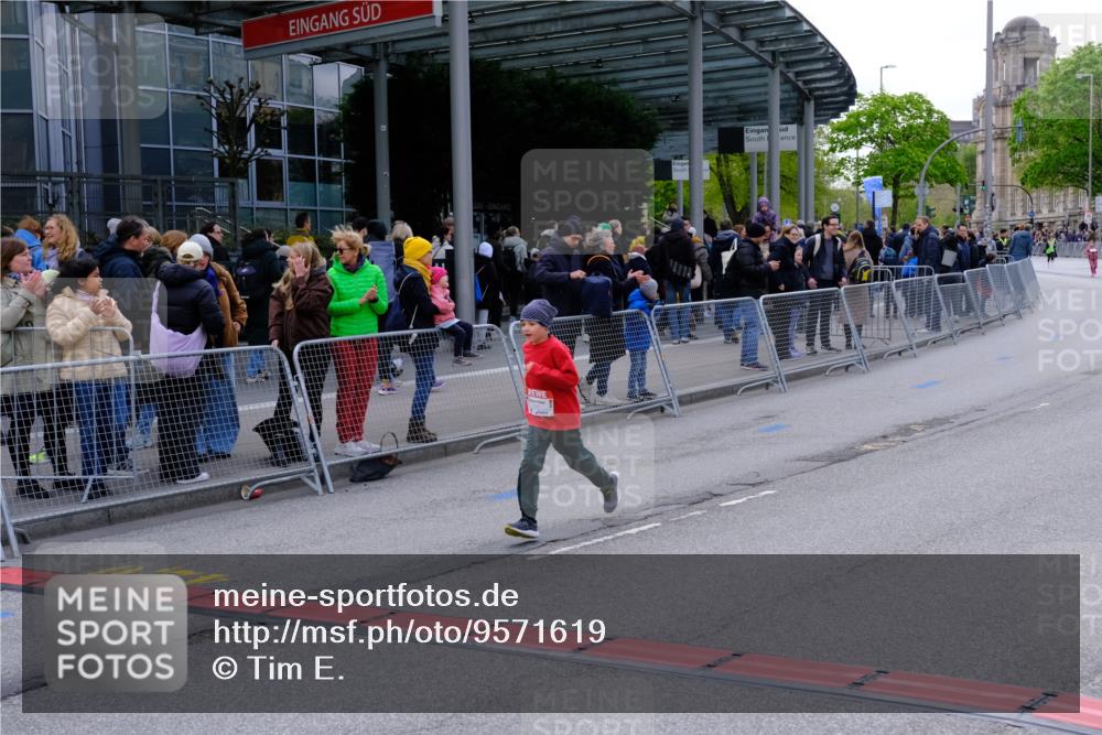 25.04.2026 - Das Zehntel Tim E. http://msf.ph/oto/9571619 25.04.2026 09:08:37 Ziel 1378, 1916, 1923, 2545 meine-sportfotos.de