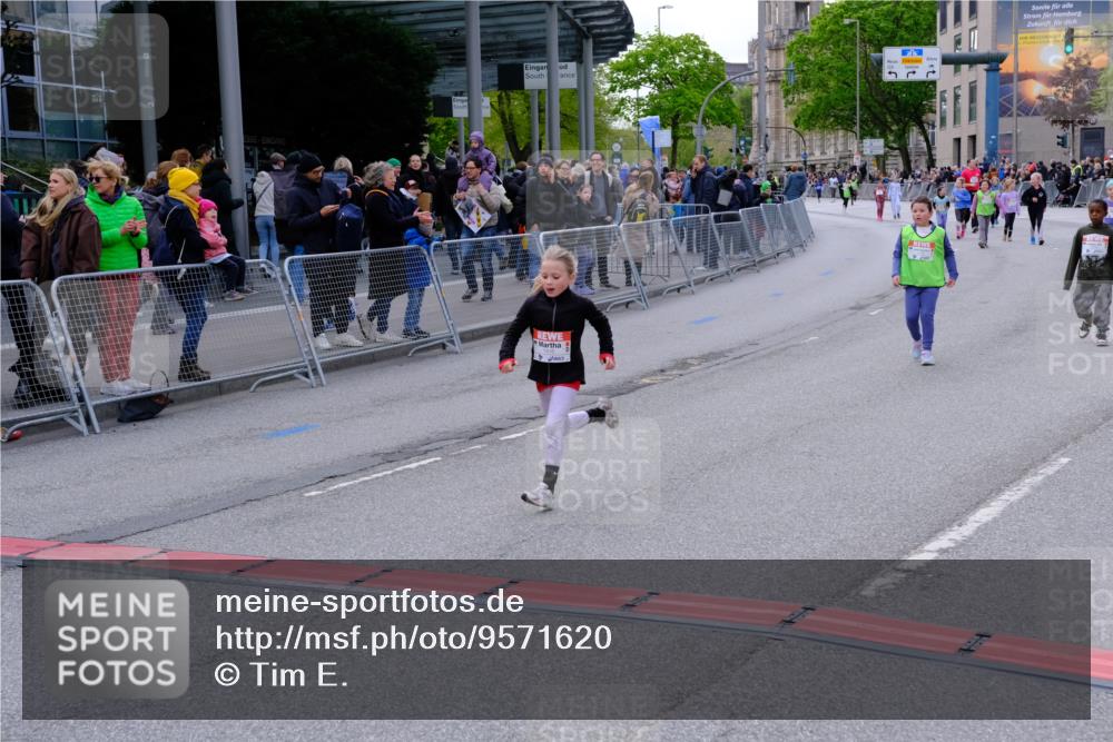 25.04.2026 - Das Zehntel Tim E. http://msf.ph/oto/9571620 25.04.2026 09:08:40 Ziel 1378, 1916, 1923, 2545 meine-sportfotos.de