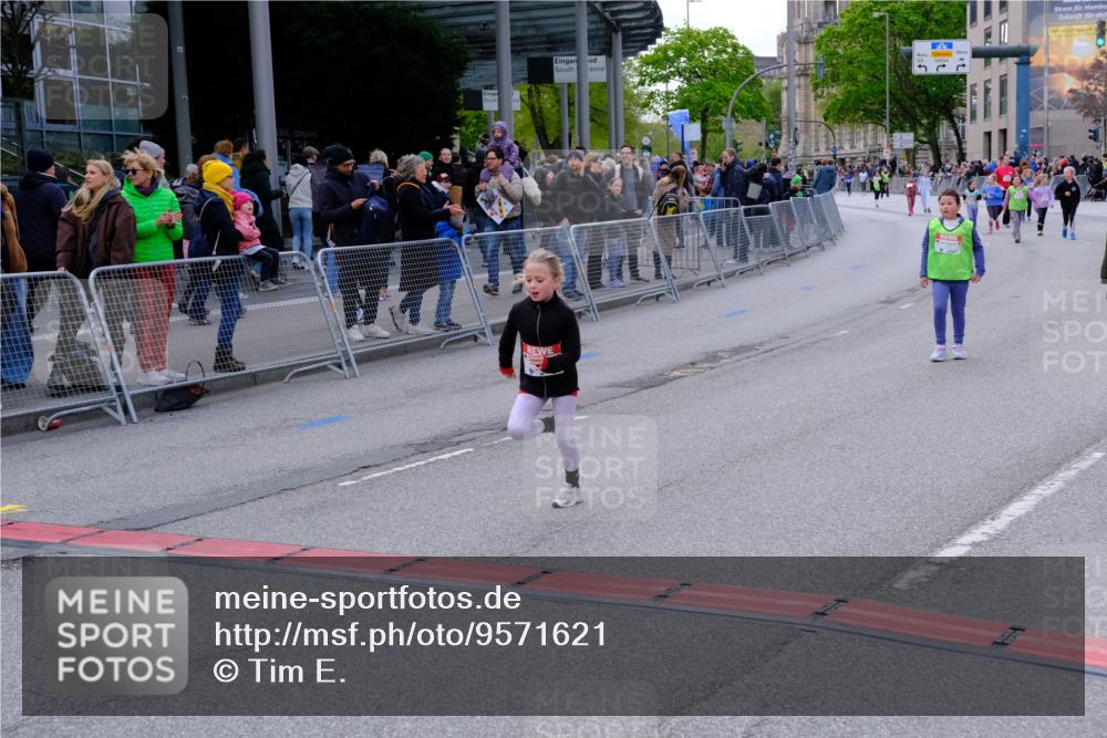25.04.2026 - Das Zehntel Tim E. http://msf.ph/oto/9571621 25.04.2026 09:08:40 Ziel 1378, 1916, 1923, 2545 meine-sportfotos.de