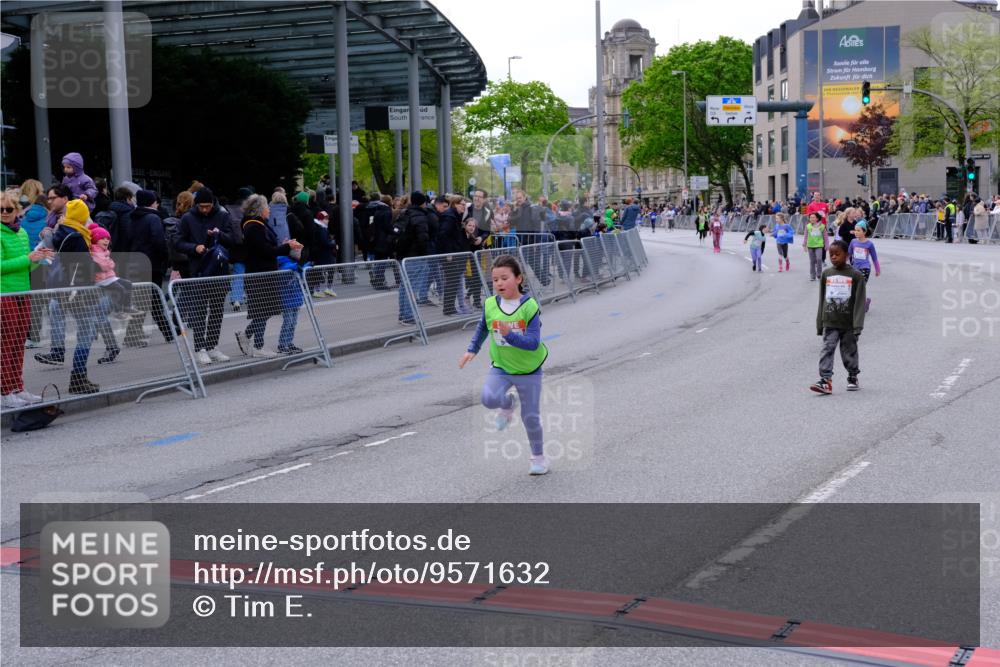 25.04.2026 - Das Zehntel Tim E. http://msf.ph/oto/9571632 25.04.2026 09:08:42 Ziel 1378, 1916, 1923, 2000, 2008, 2535, 2545 meine-sportfotos.de