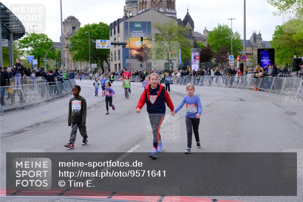25.04.2026 - Das Zehntel Tim E. http://msf.ph/oto/9571641 25.04.2026 09:08:45 Ziel 1378, 1615, 1617, 1913, 1916, 2000, 2008, 2535 meine-sportfotos.de