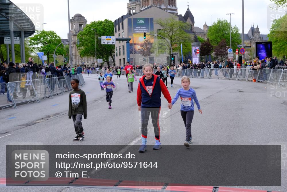 25.04.2026 - Das Zehntel Tim E. http://msf.ph/oto/9571644 25.04.2026 09:08:45 Ziel 1378, 1615, 1617, 1913, 1916, 2000, 2008, 2535 meine-sportfotos.de