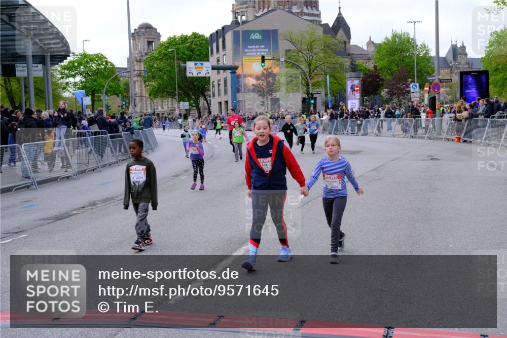 25.04.2026 - Das Zehntel Tim E. http://msf.ph/oto/9571645 25.04.2026 09:08:45 Ziel 1378, 1615, 1617, 1913, 1916, 2000, 2008, 2535 meine-sportfotos.de