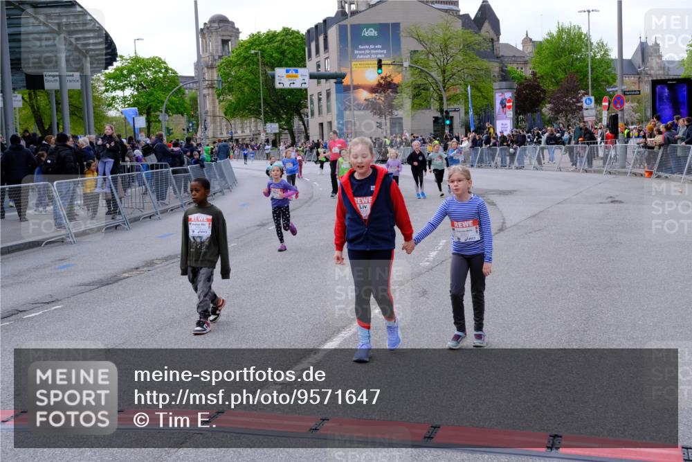 25.04.2026 - Das Zehntel Tim E. http://msf.ph/oto/9571647 25.04.2026 09:08:45 Ziel 1378, 1615, 1617, 1913, 1916, 2000, 2008, 2535 meine-sportfotos.de