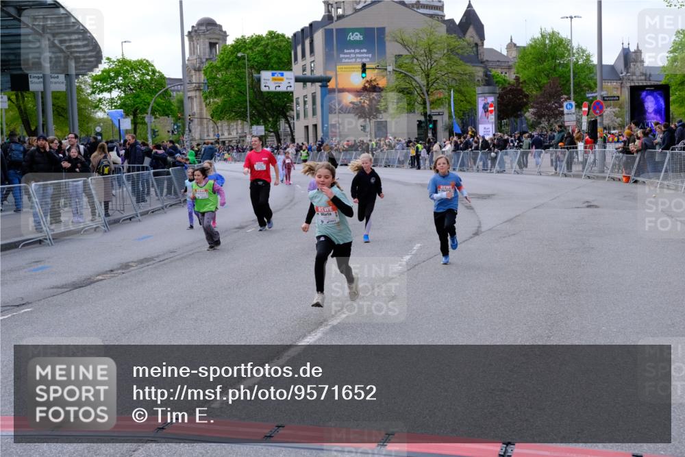 25.04.2026 - Das Zehntel Tim E. http://msf.ph/oto/9571652 25.04.2026 09:08:49 Ziel 1360, 1378, 1615, 1617, 1907, 1913, 1915, 2000, 2008, 2535 meine-sportfotos.de