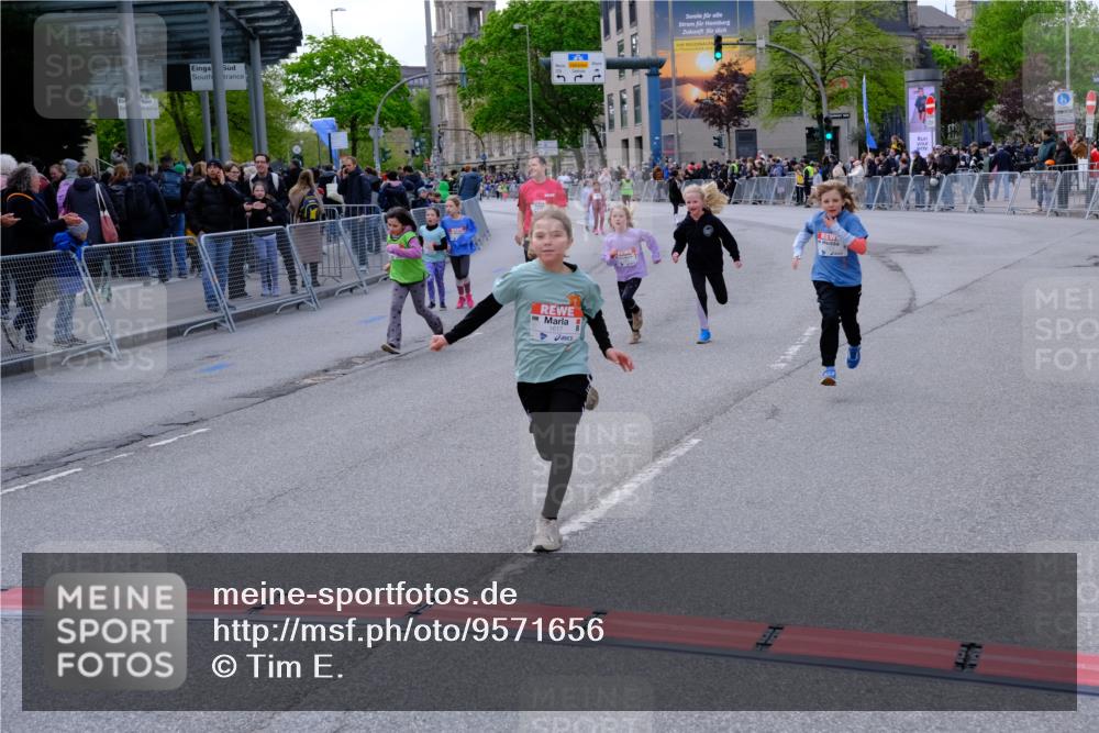 25.04.2026 - Das Zehntel Tim E. http://msf.ph/oto/9571656 25.04.2026 09:08:49 Ziel 1360, 1378, 1615, 1617, 1907, 1913, 1915, 2000, 2008, 2535 meine-sportfotos.de