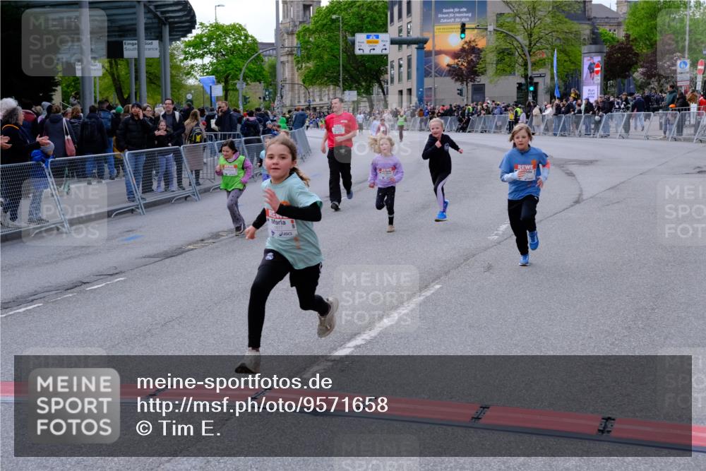 25.04.2026 - Das Zehntel Tim E. http://msf.ph/oto/9571658 25.04.2026 09:08:49 Ziel 1360, 1378, 1615, 1617, 1907, 1913, 1915, 2000, 2008, 2535 meine-sportfotos.de