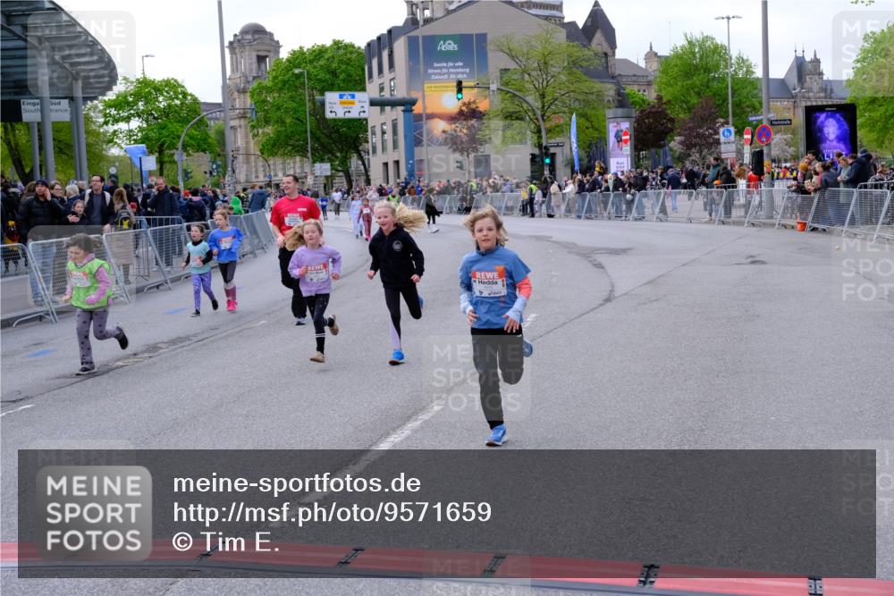 25.04.2026 - Das Zehntel Tim E. http://msf.ph/oto/9571659 25.04.2026 09:08:50 Ziel 1360, 1615, 1617, 1907, 1913, 1915, 2000, 2008, 2535, 3754, 3772 meine-sportfotos.de