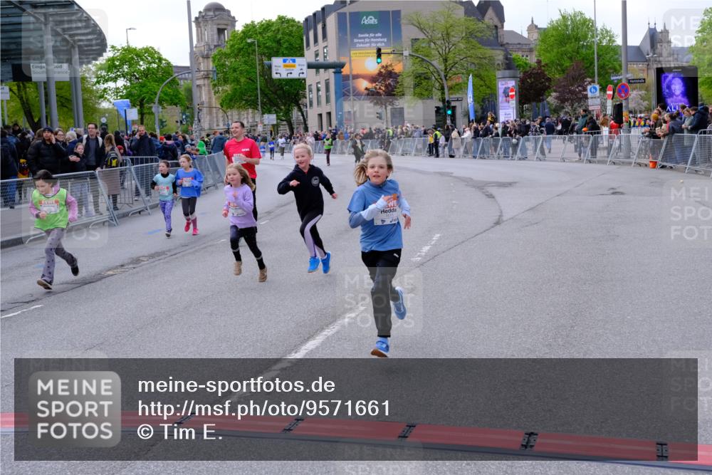 25.04.2026 - Das Zehntel Tim E. http://msf.ph/oto/9571661 25.04.2026 09:08:50 Ziel 1360, 1615, 1617, 1907, 1913, 1915, 2000, 2008, 2535, 3754, 3772 meine-sportfotos.de